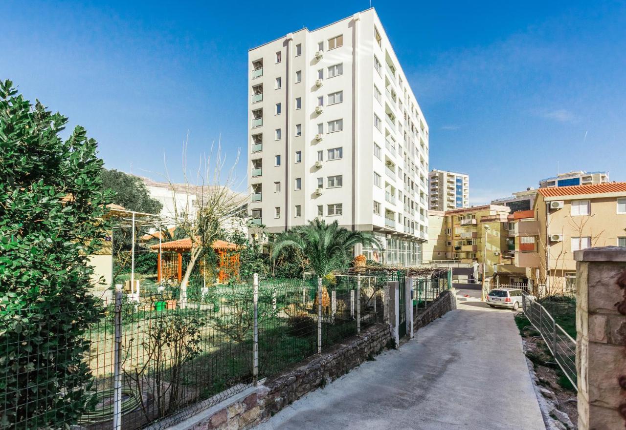 Apartments Lora 13.Jula, 15 Budva Exteriör bild